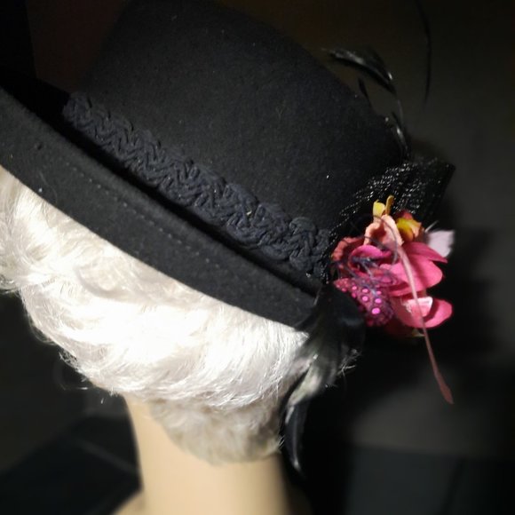 Women\'s Black Wool Bowler Hat